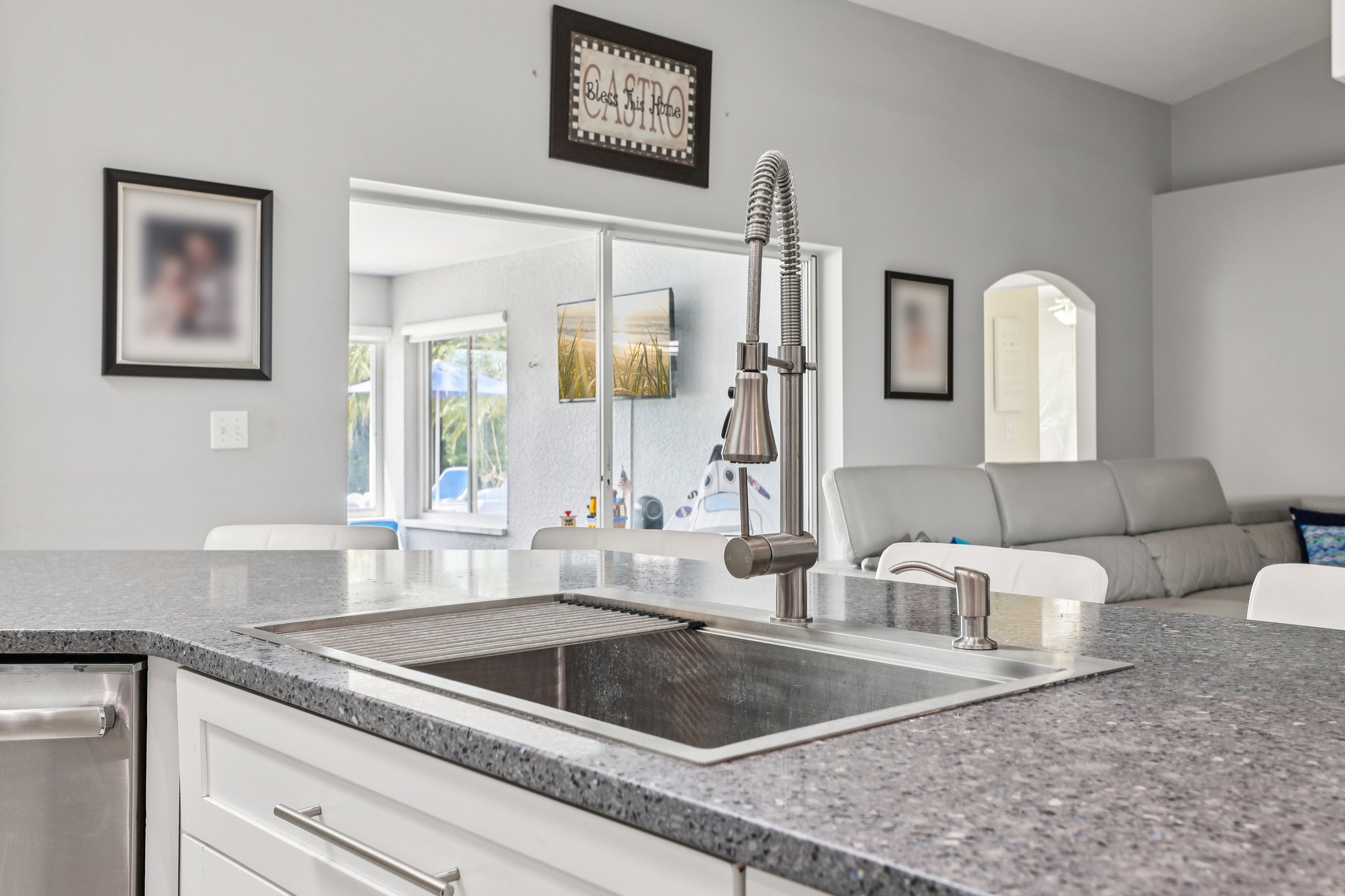 Rachel Lin Ln-S0704-014.jpg