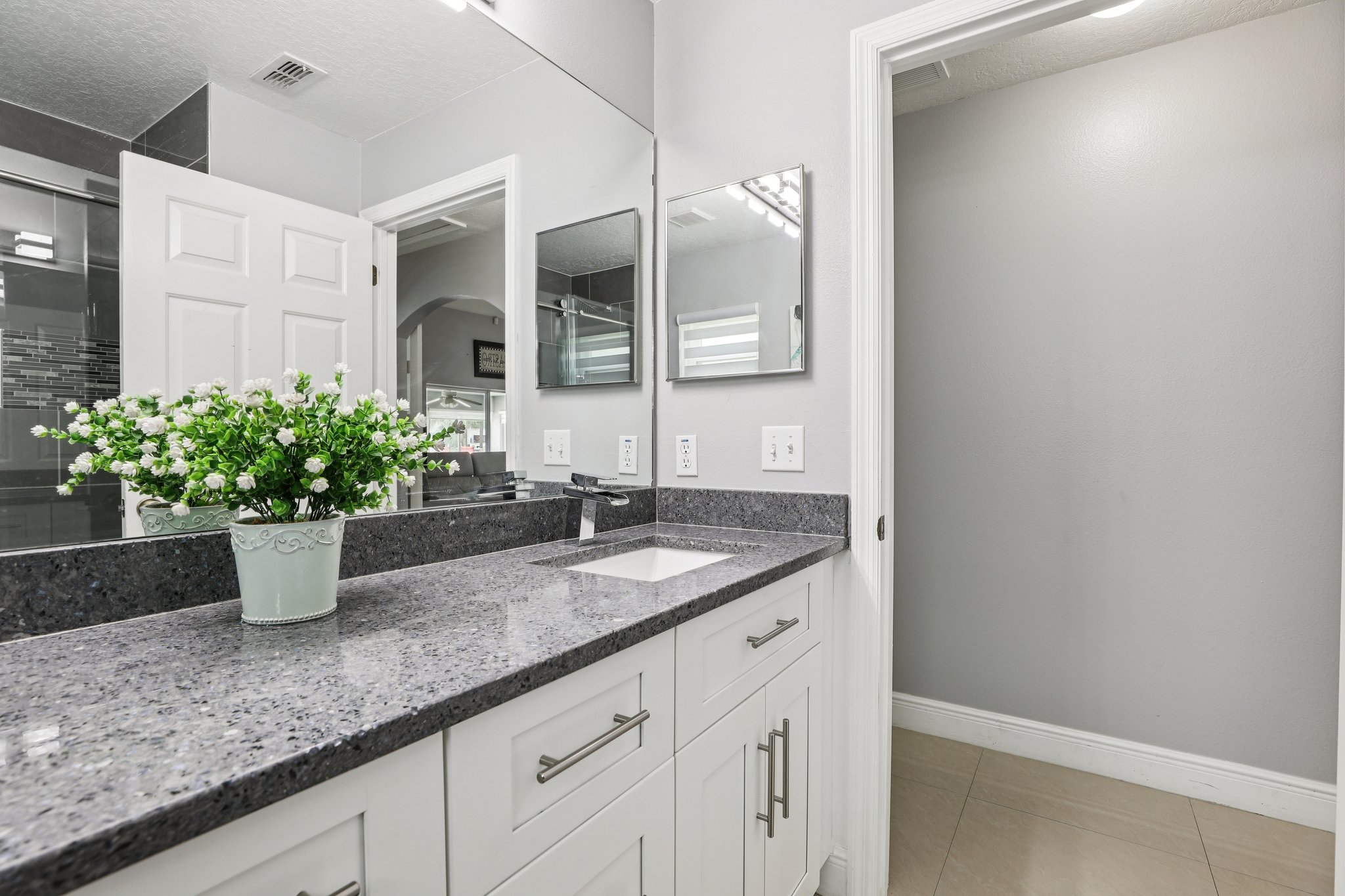 Rachel Lin Ln-S0704-018.jpg