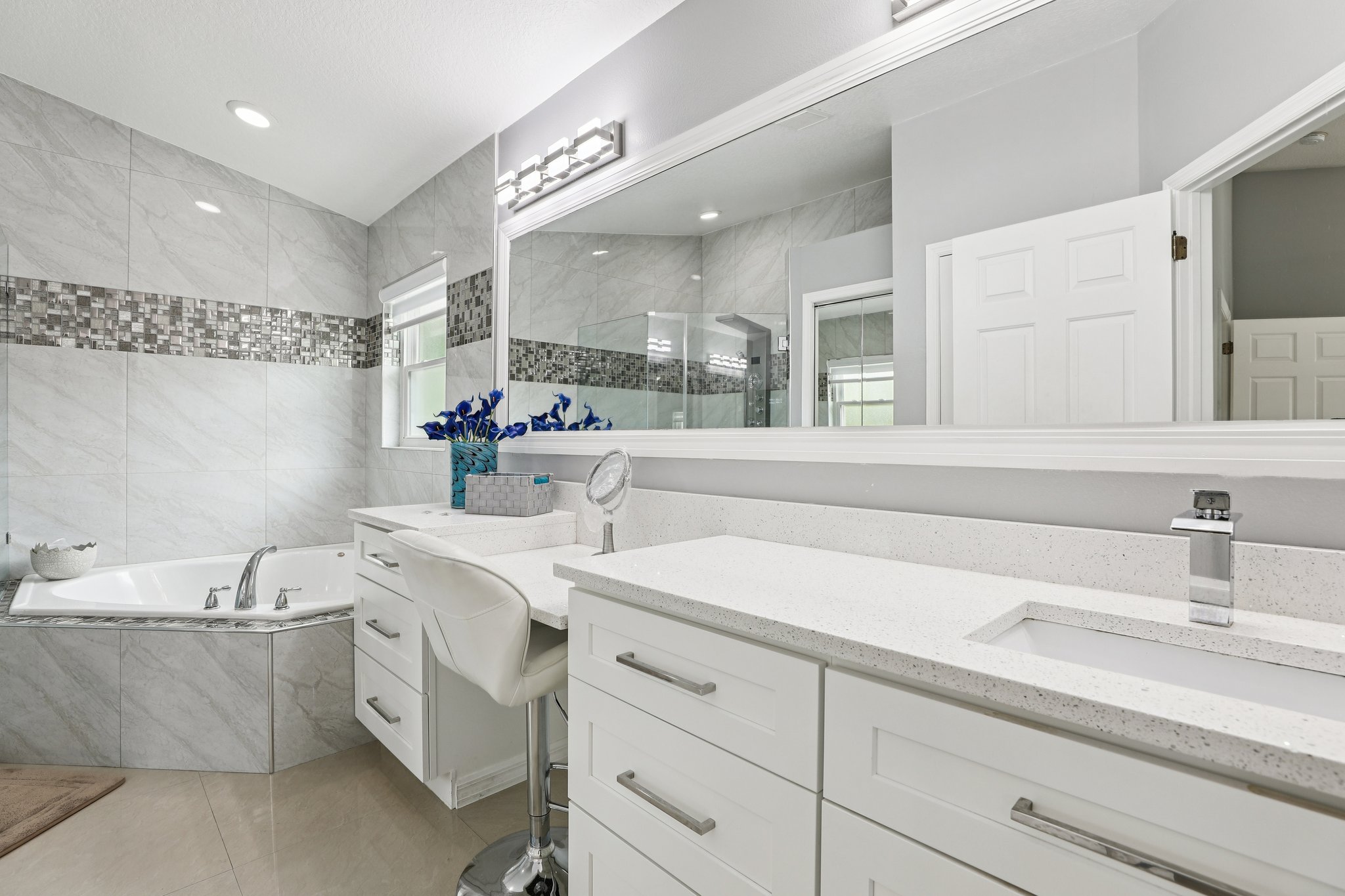 Rachel Lin Ln-S0704-030.jpg