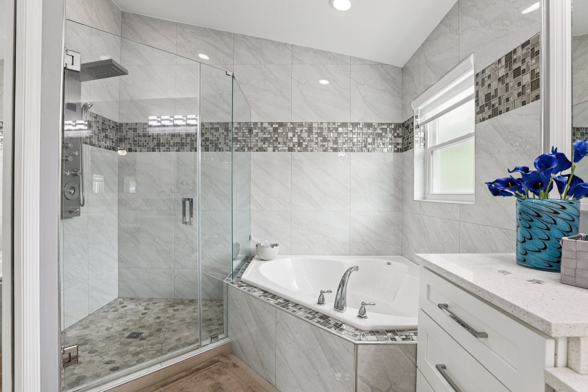 Rachel Lin Ln-S0704-031.jpg