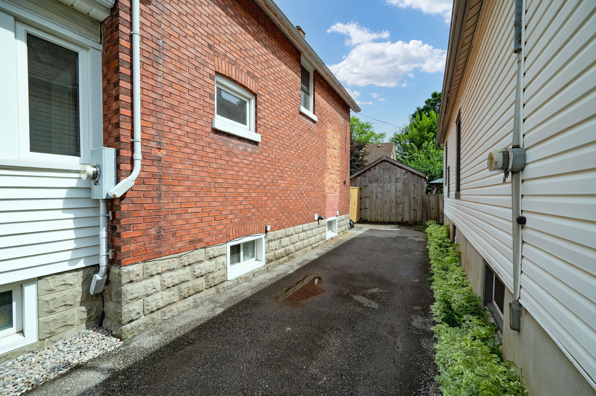  Photo 33