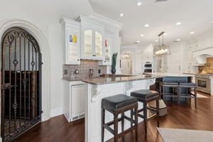 Wine Cellar/Wet Bar
