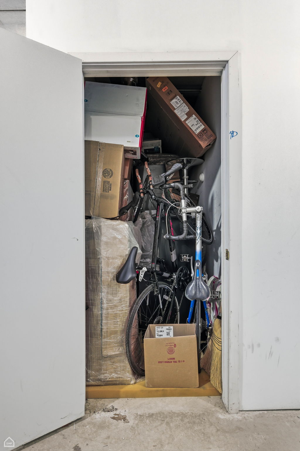 120 W Oak St 4D - Brady Miller_CHP2026_019