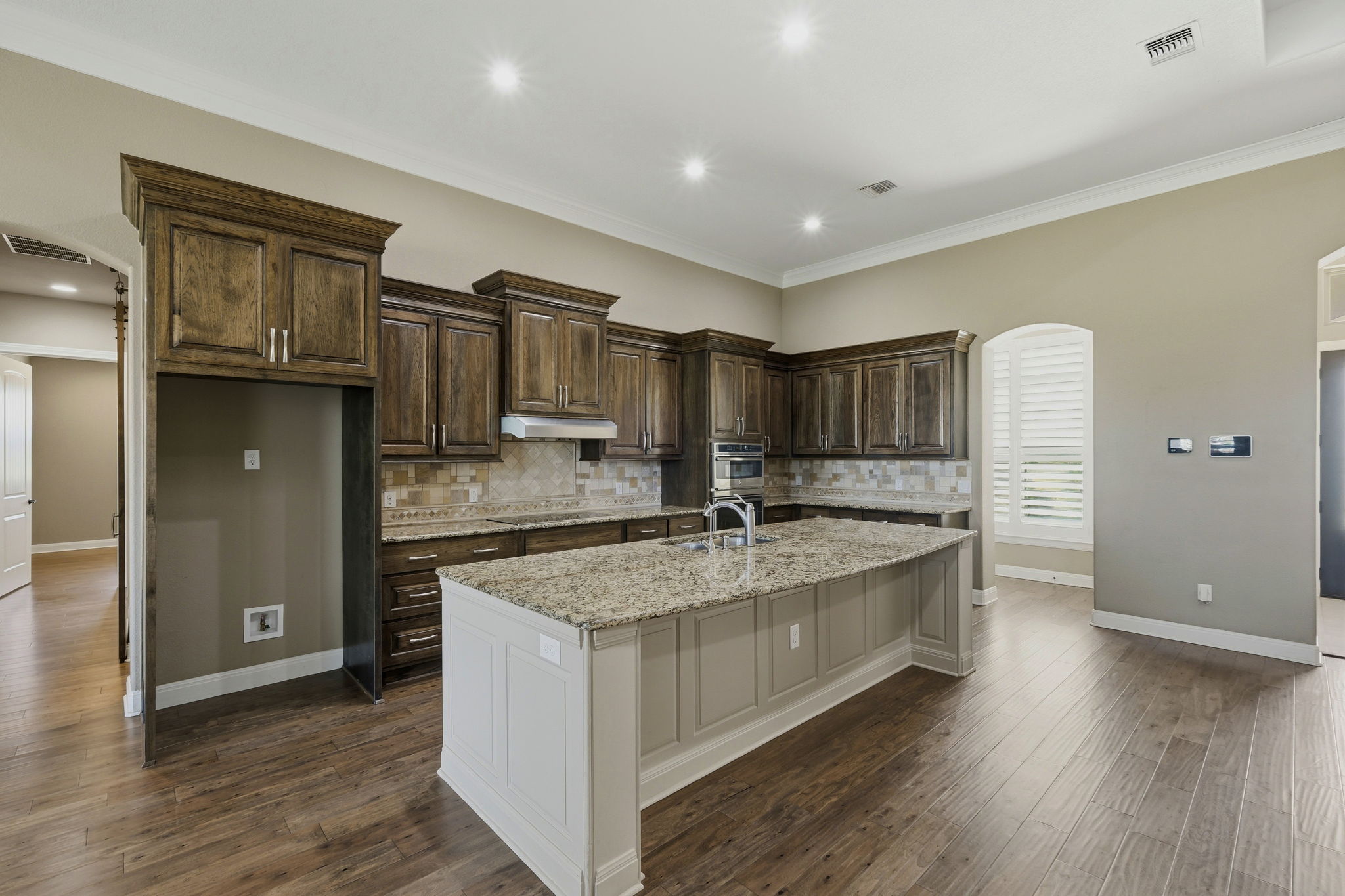 Kitchen/Breakfast Bar