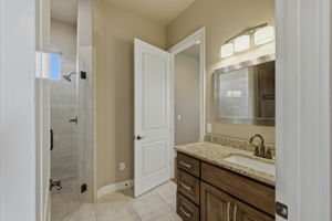Bath attached to Bedroom4