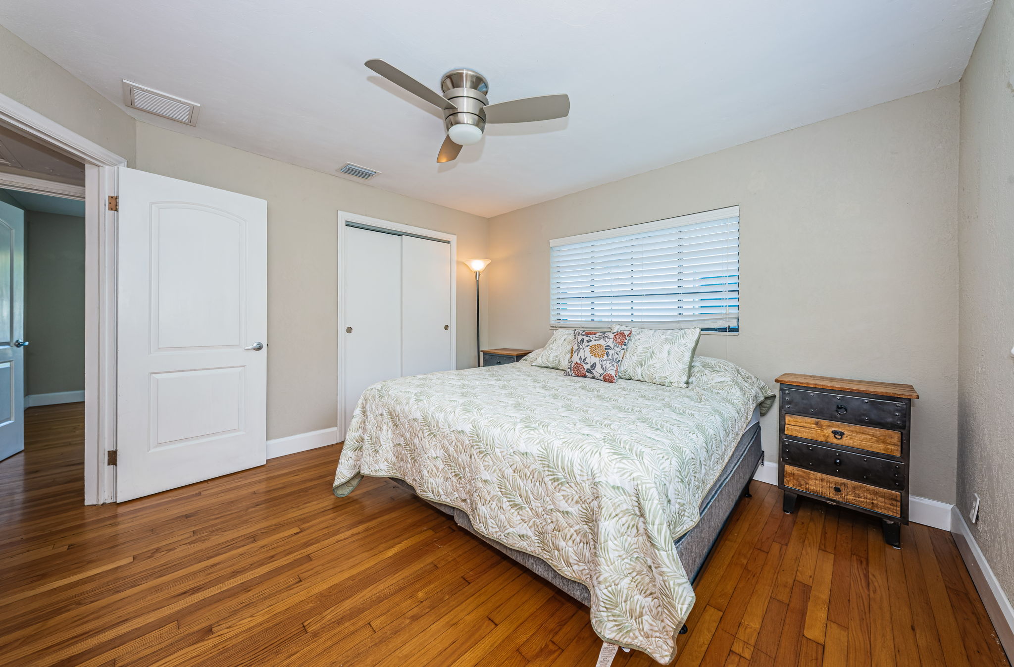 Bedroom1b