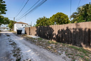 Alley1