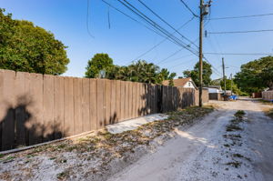 Alley2