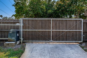 Electronic Gate1