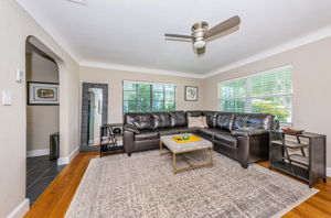 Living Room2-2