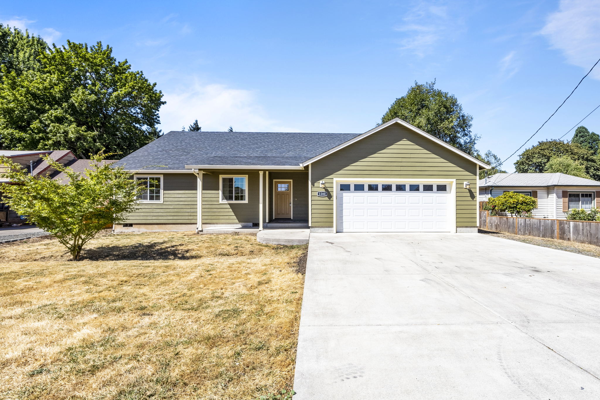 1200 Arcadia Dr, Eugene, OR 97401 Shirtliff Designs Photography