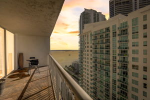 Brickell Bay Dr 2217 - VT-002