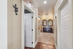 Co Rd 211-0605-020.jpg