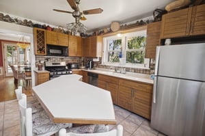 1200 Dobson Kitchen, Dining Room