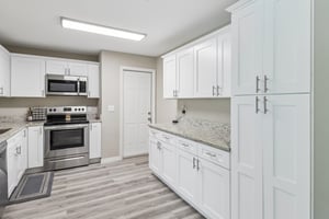 E Hancock Dr-S2907-014.jpg