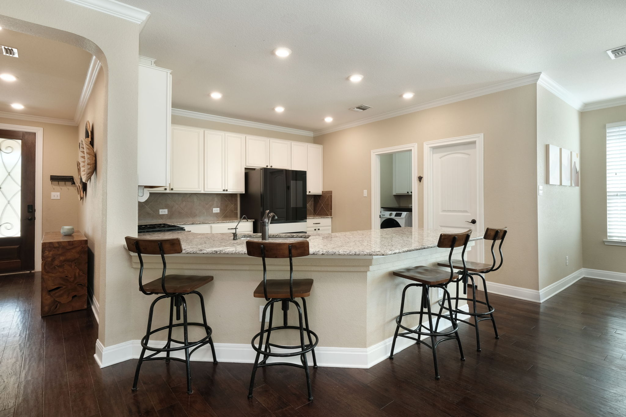 Kitchen/Breakfast Bar