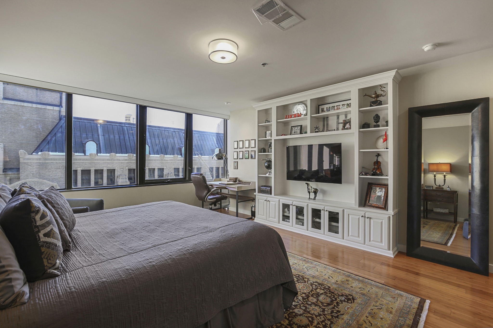 1901 Primary Suite •	Walk-in closet, Custom Built-in Display & Entertainment Cabinet