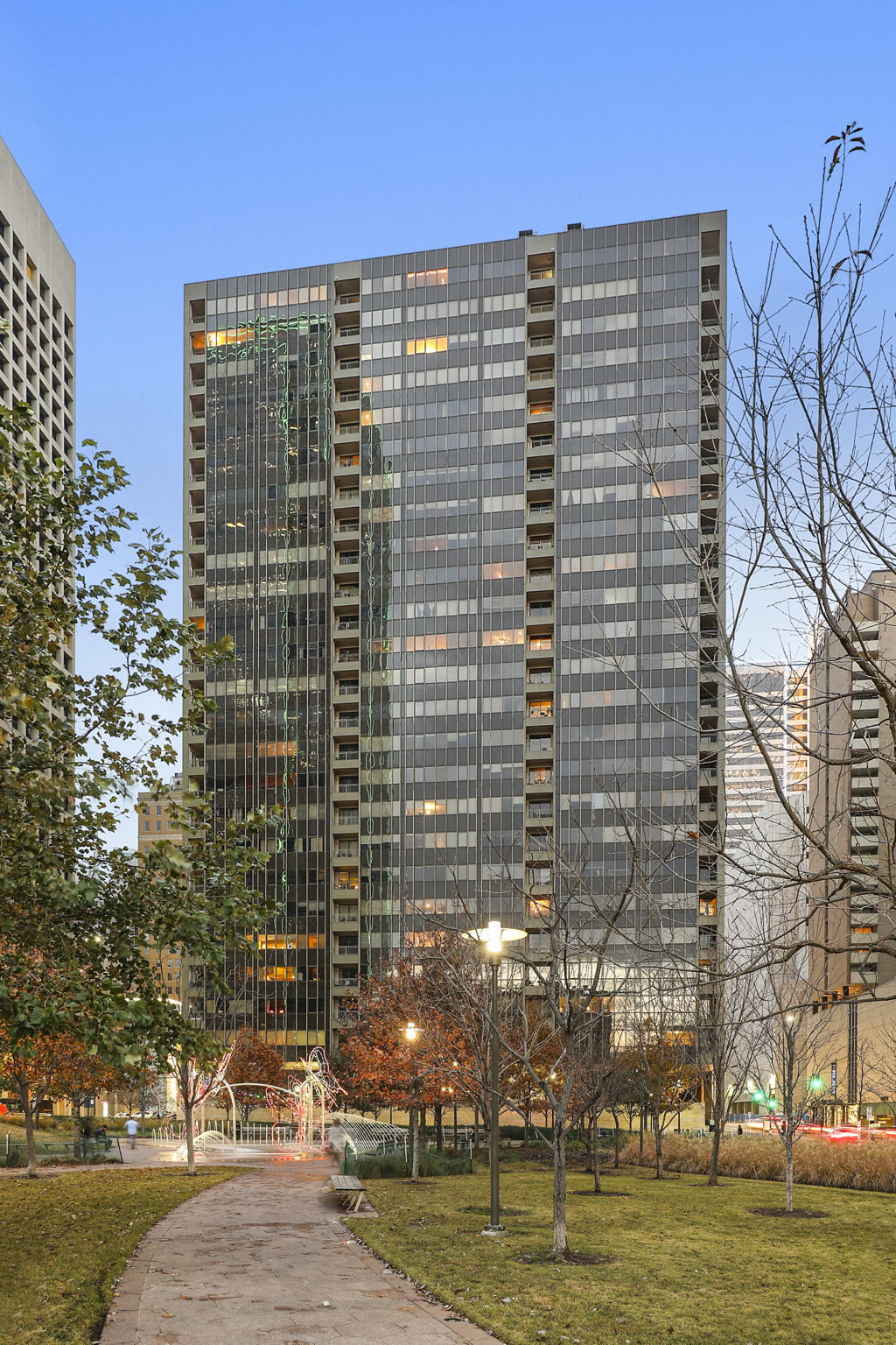 1200 Main Street -The Metropolitan