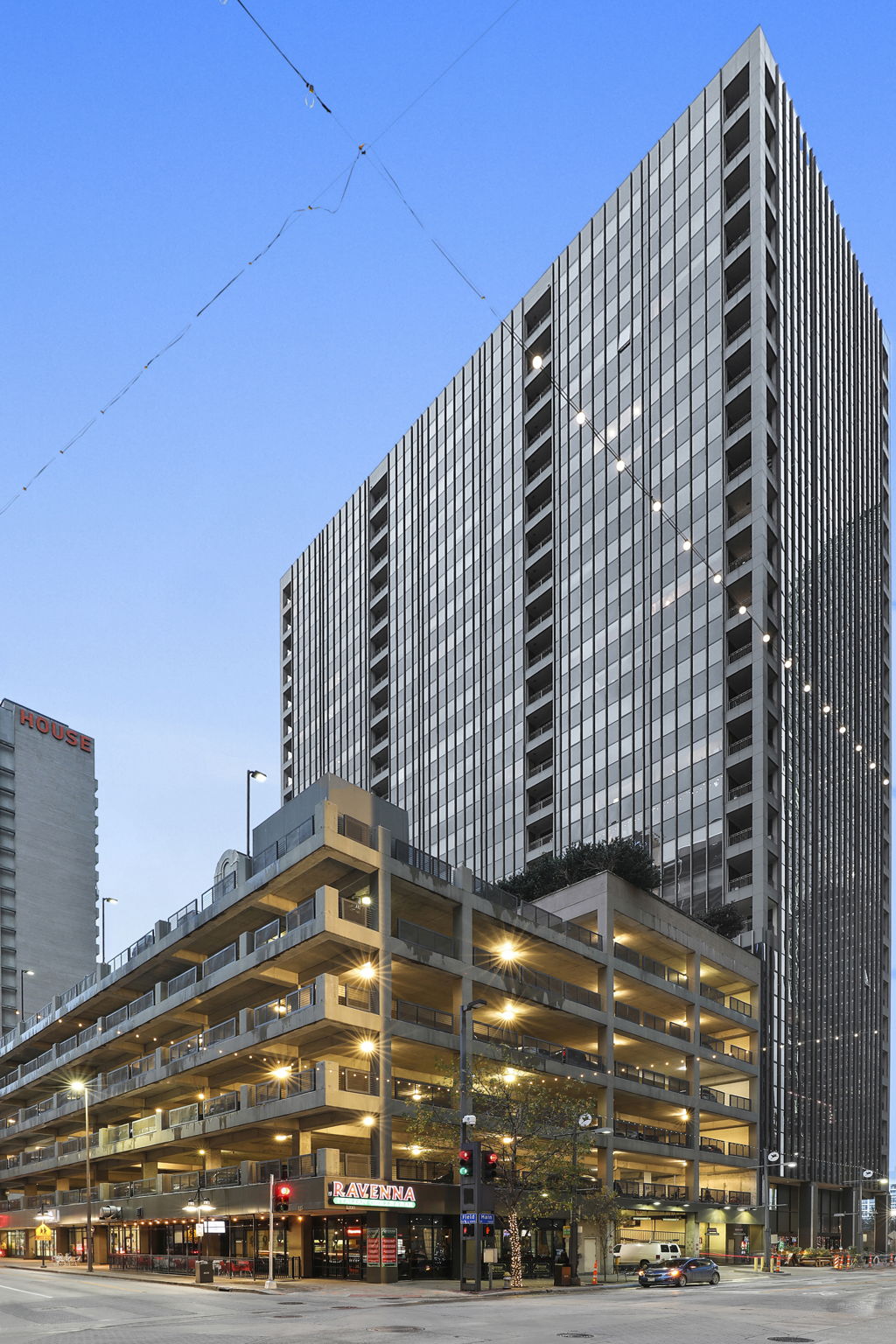 1200 Main Street -The Metropolitan