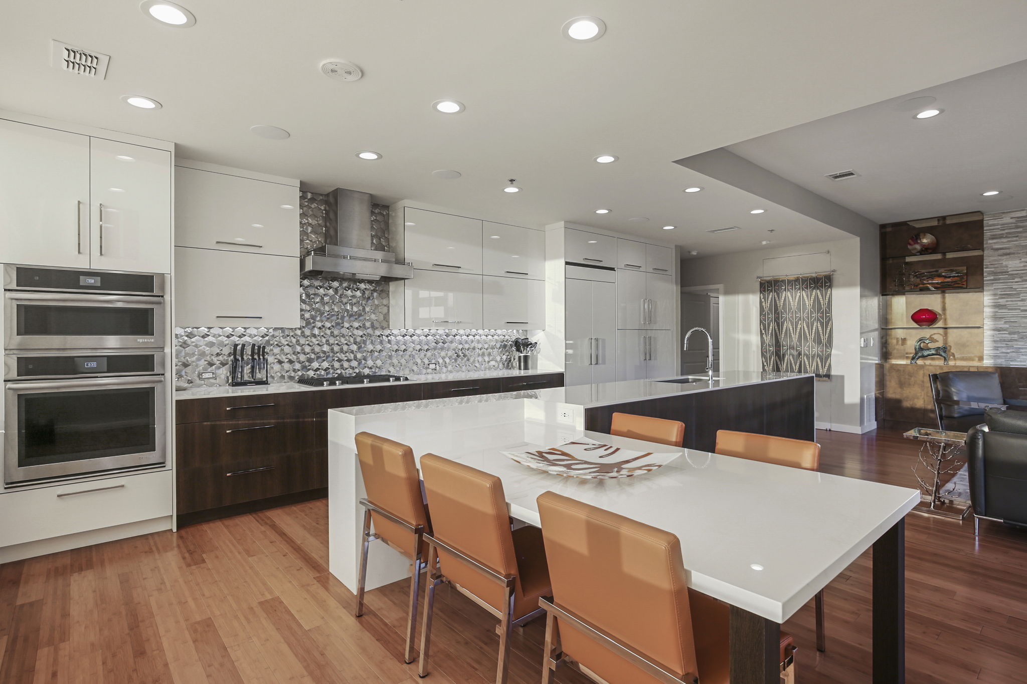 1901 Kitchen •	Jenn Air Gas Cooktop 36" 5 burner, Euro Style Grates, Metal Knobs •	Jenn Air Electric 30" Wall Oven 5.0 cuft, touch LCD WIFI, soft close door, Euro Style Stainless Finish •	Jenn Air Electric 30" Built in M/W 1.4 cuft, touch LCD, Euro Style Stainless Finish •	Jenn Air Integrated Panel, 24" Dishwasher •	Vent-A-Hood brand 36” stainless wall mount hood •	Jenn Air Integrated Panel, Bottom-Mount 36" Refrigerator 20.9 cuft