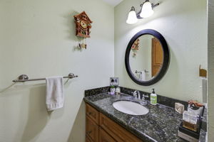  Photo 37