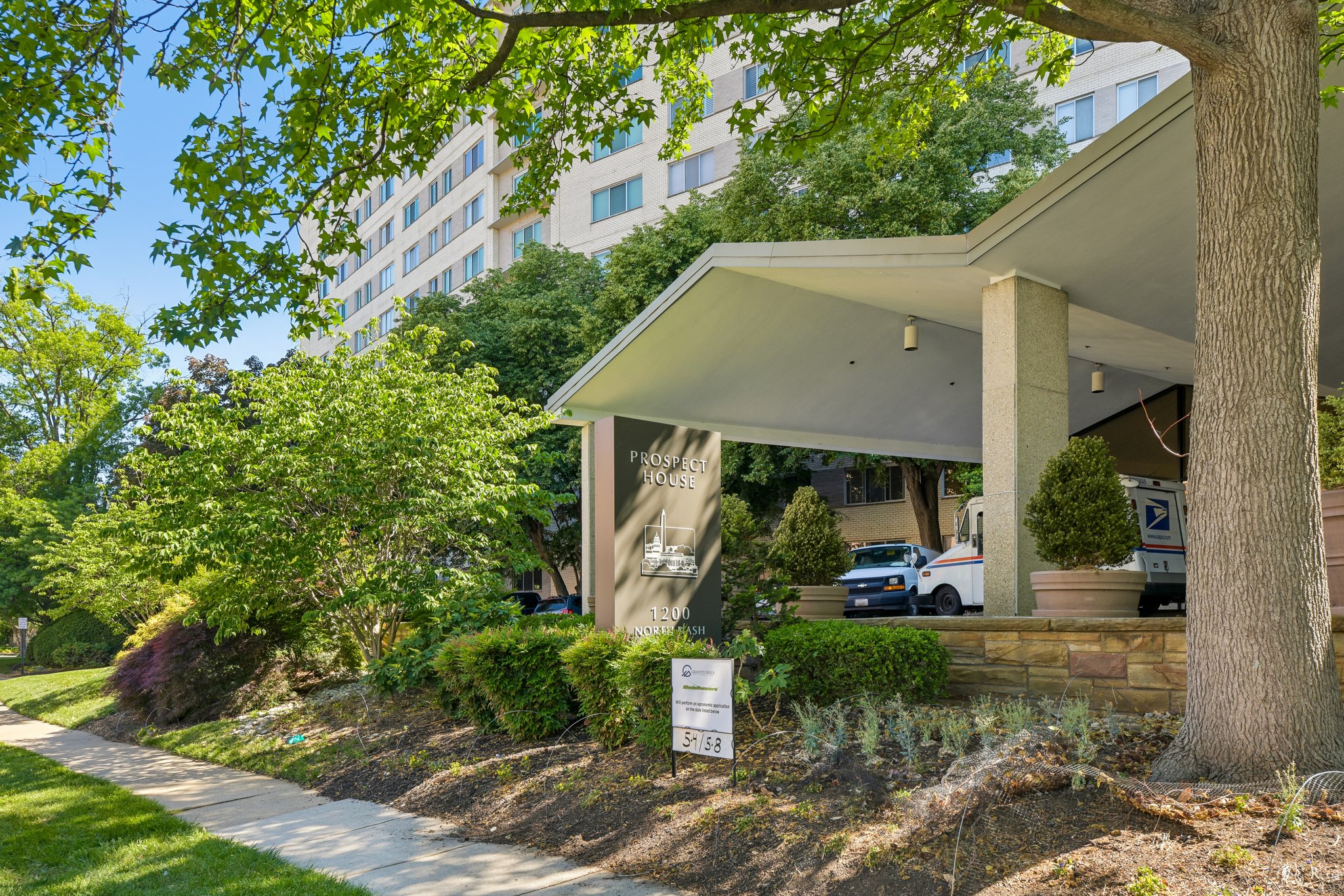 N Nash St 1109-S1305-005.jpg