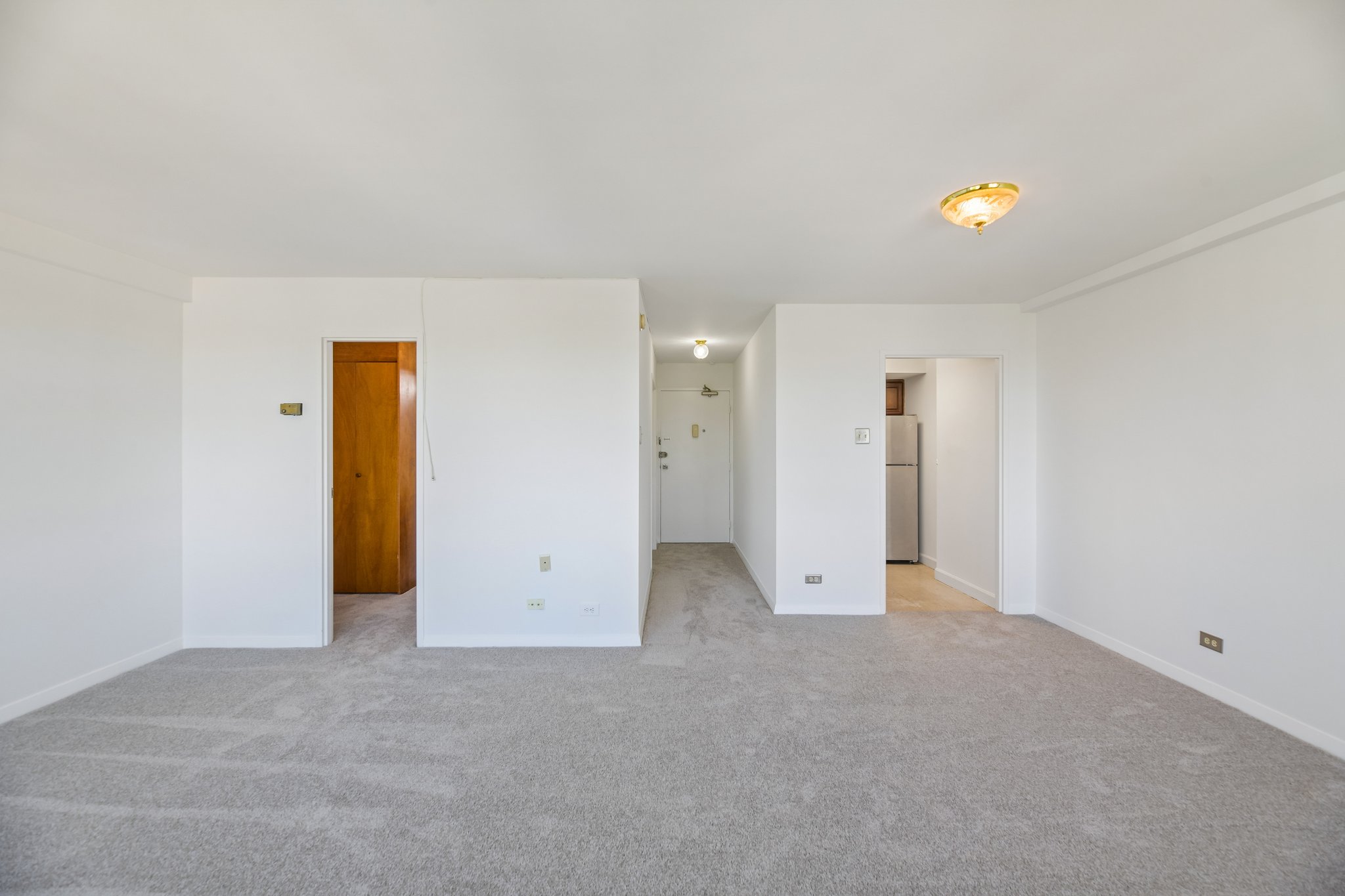 N Nash St 1109-S1305-008.jpg
