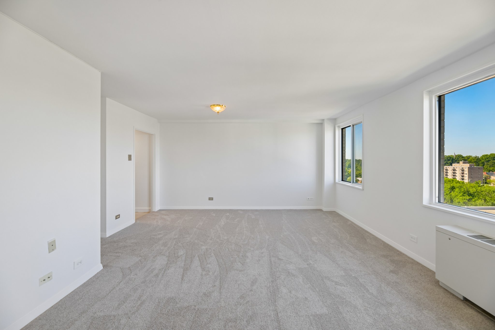 N Nash St 1109-S1305-009.jpg