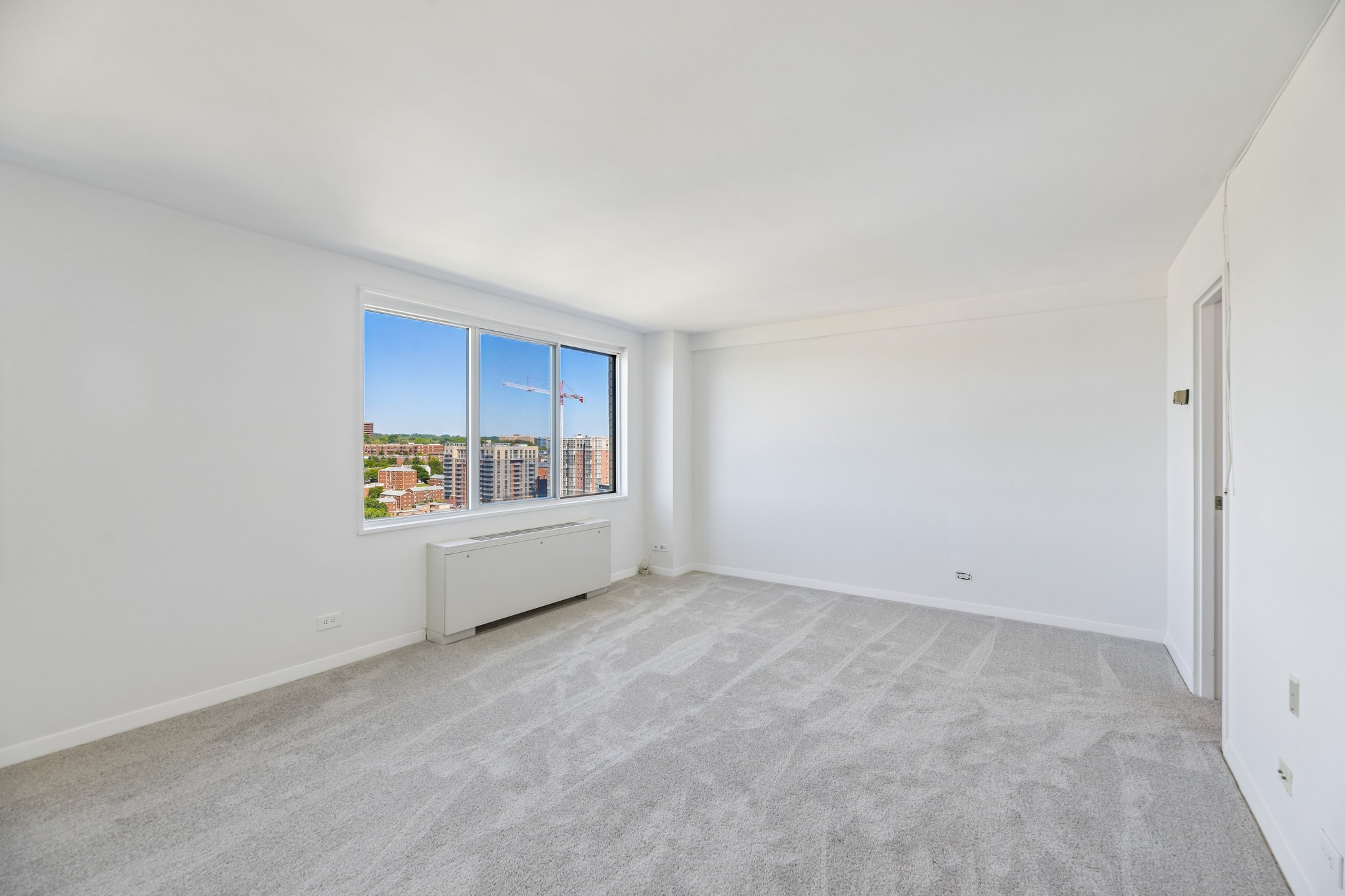 N Nash St 1109-S1305-030.jpg