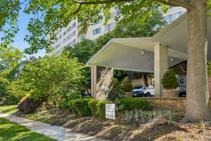 N Nash St 1109-S1305-005.jpg