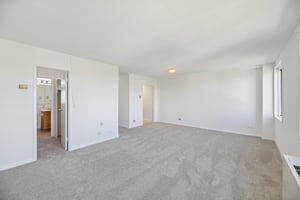 N Nash St 1109-S1305-010.jpg