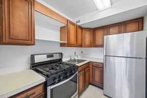 N Nash St 1109-S1305-019.jpg