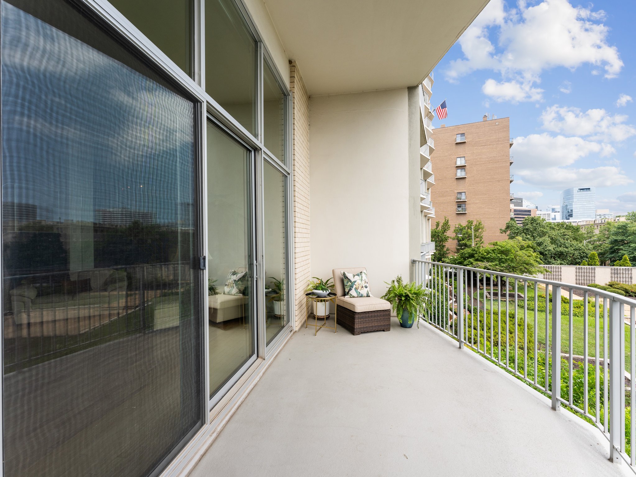 Spacious and Tall Balcony