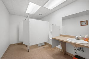  Photo 37