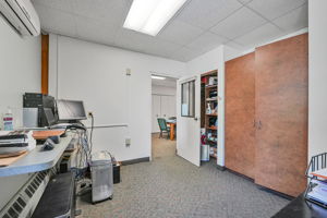  Photo 49
