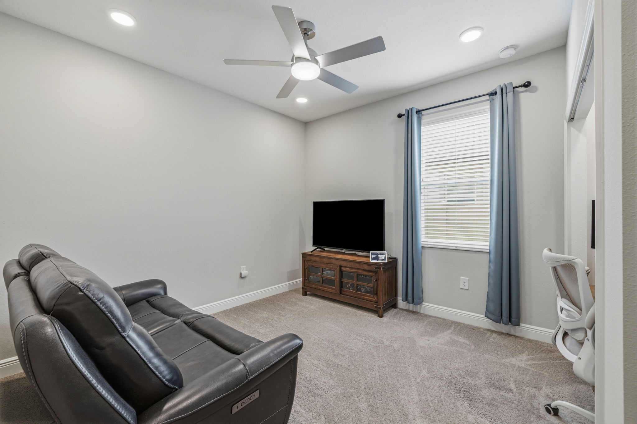 27 - 12000 Nouveau Ave, Spring Hill, FL 34610
