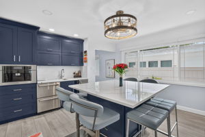 Breakfast Nook 2 of 5