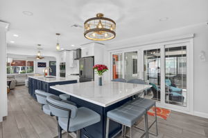 Breakfast Nook 4 of 5