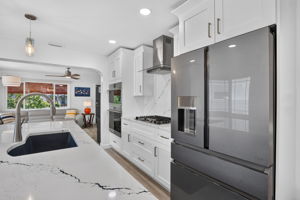 Kitchen 3 of 4