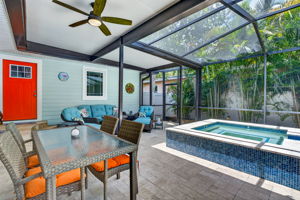 Lanai 3 of 4
