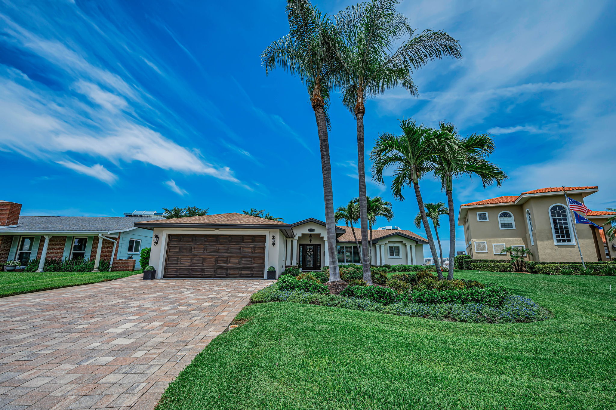 Front Exterior4