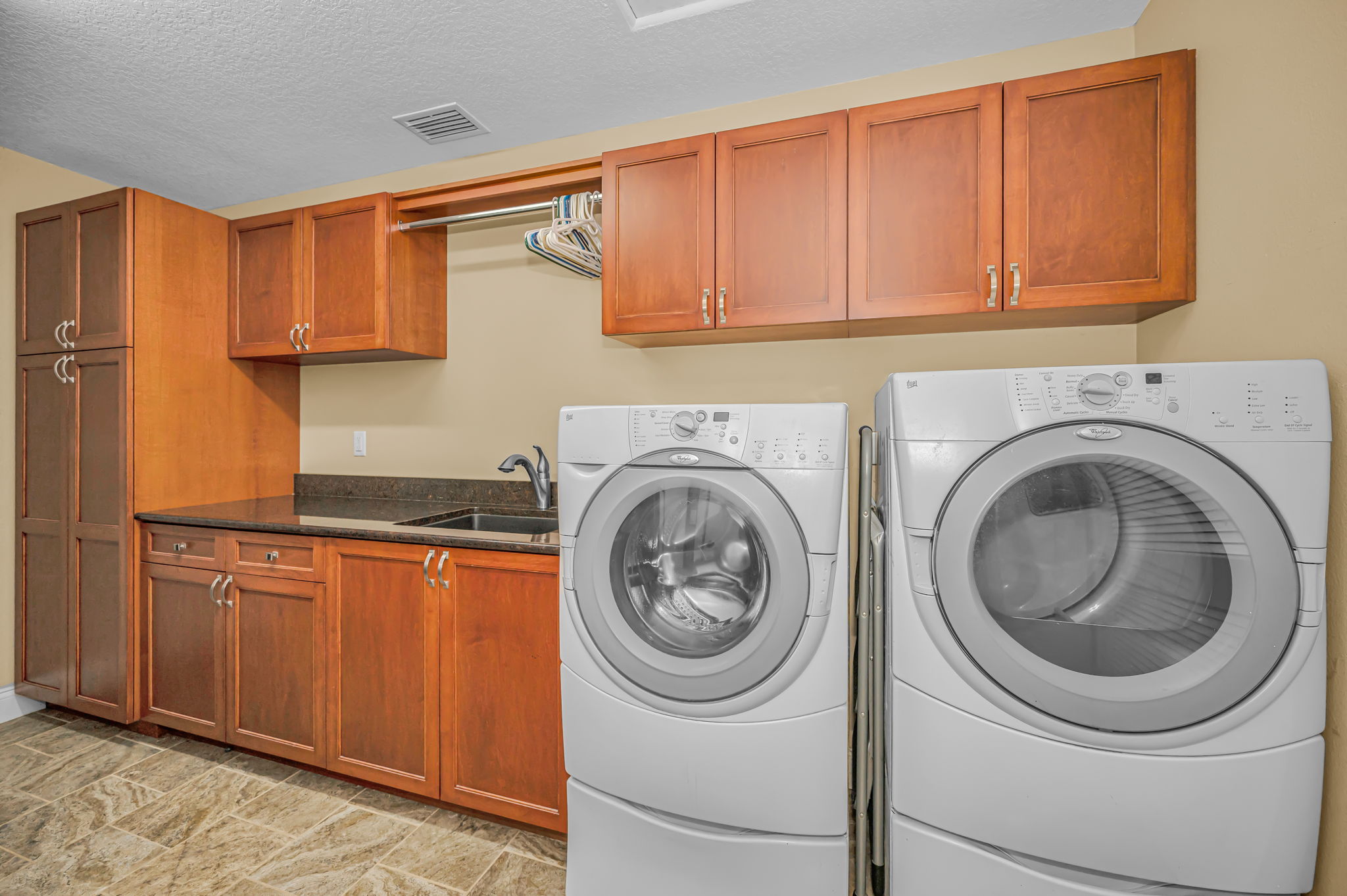 Laundry Room1a