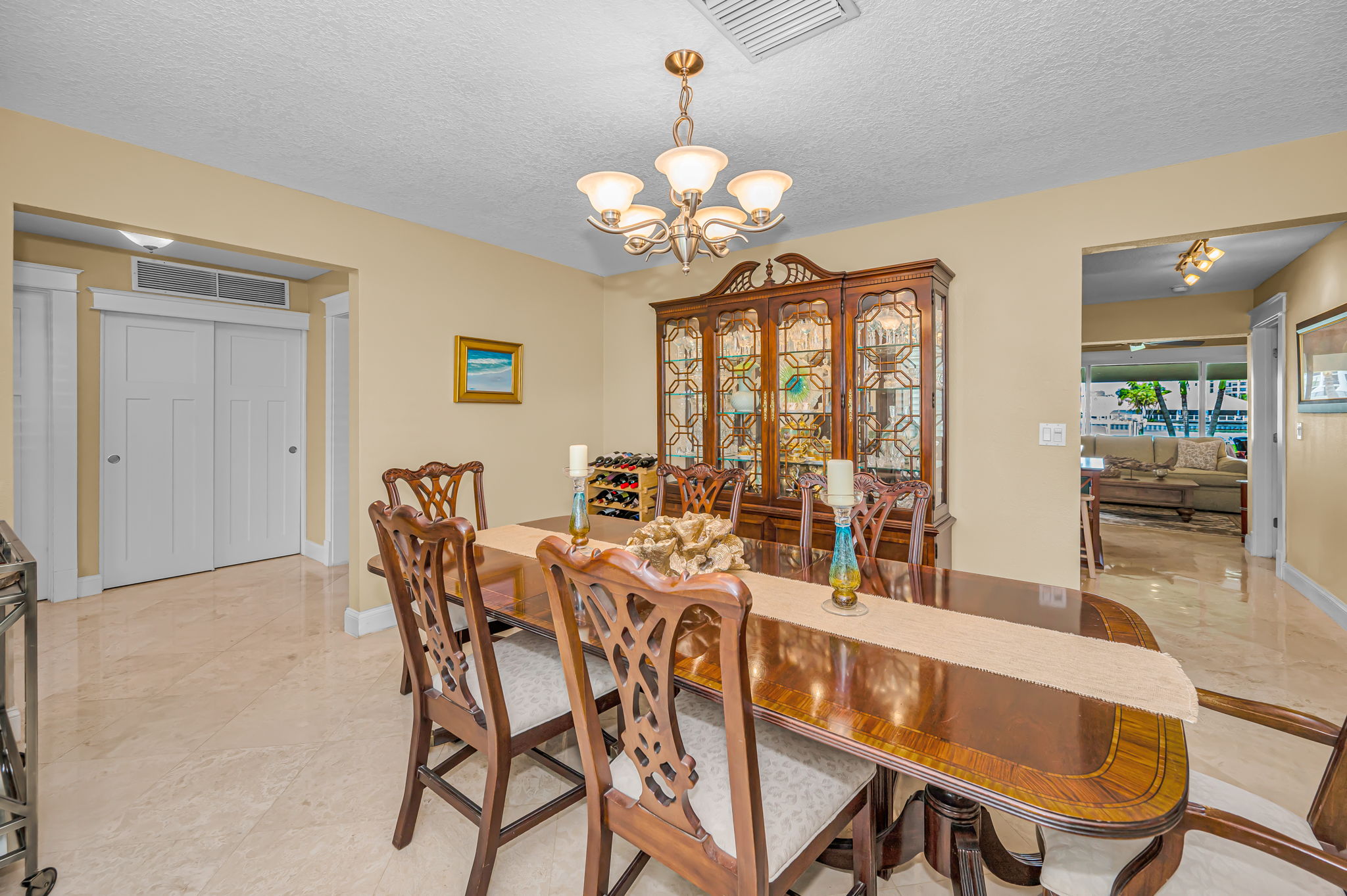 Dining Room4