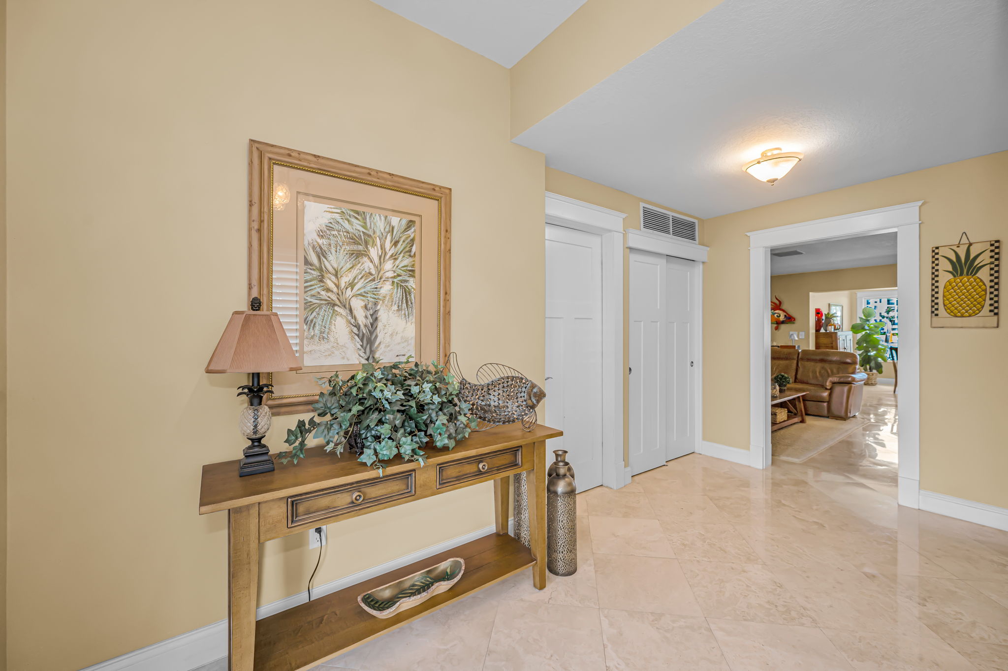 Foyer1b