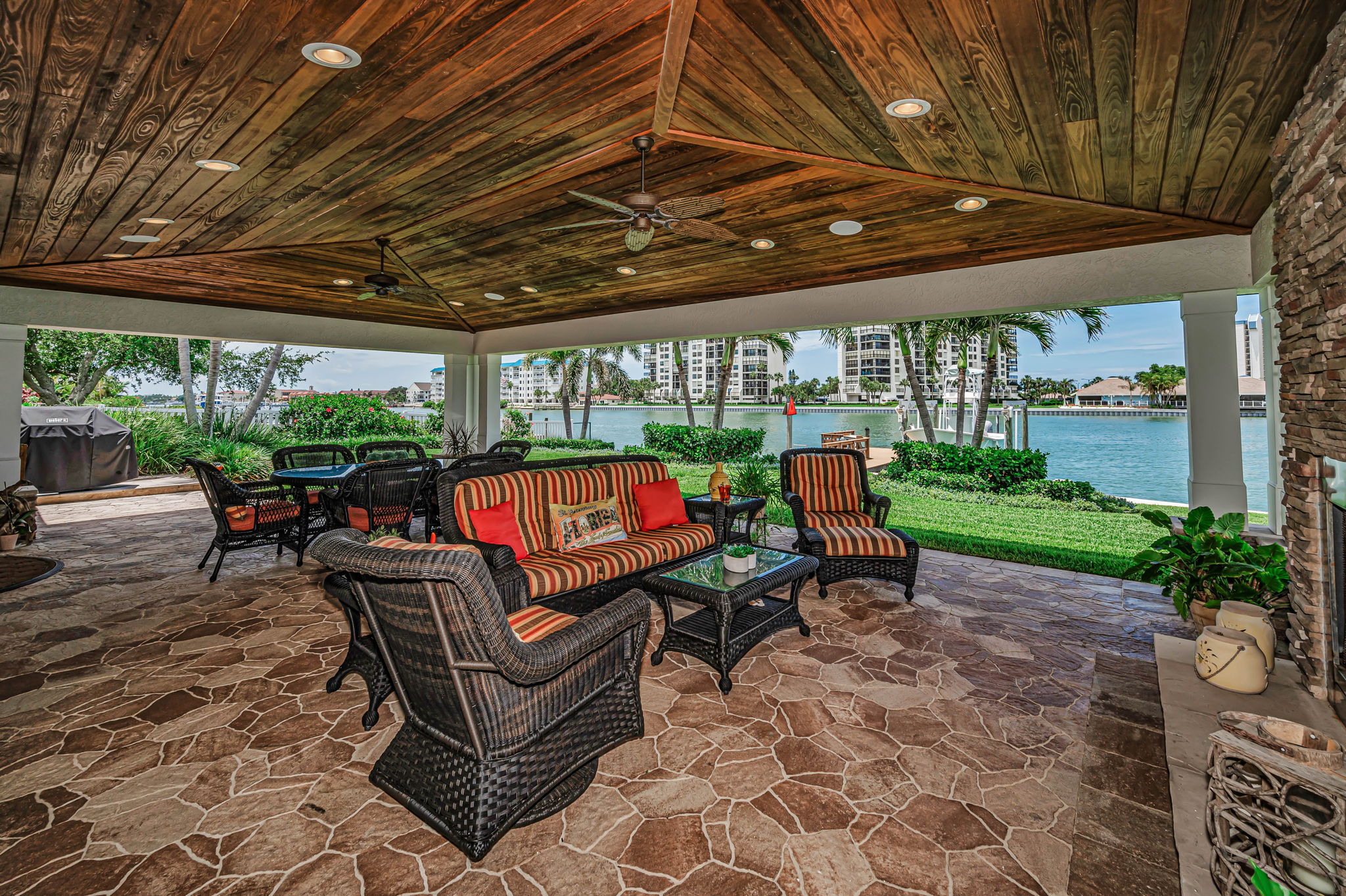 Lanai3