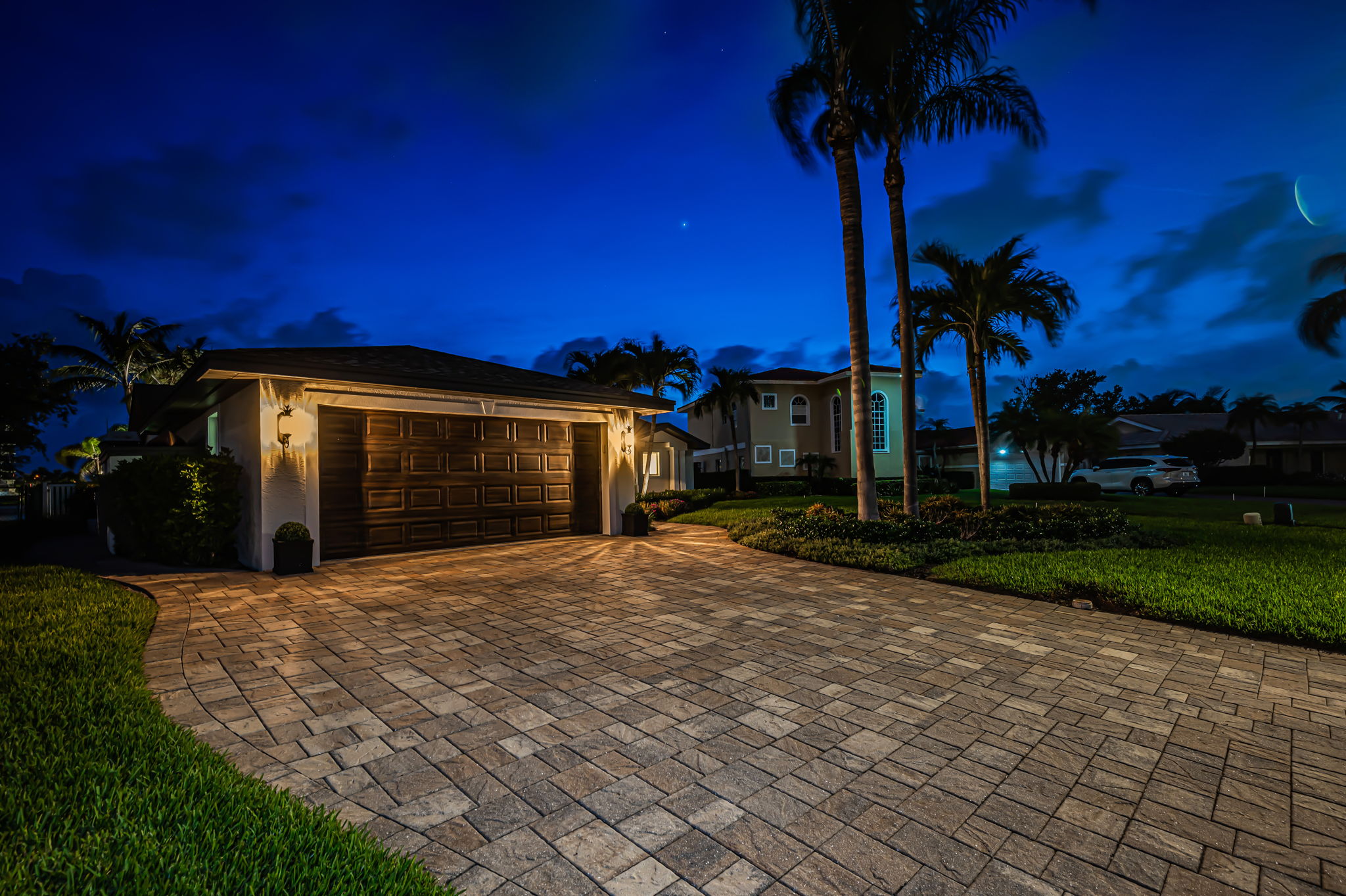 Front Exterior33