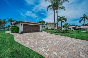 Front Exterior7