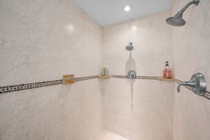 Primary Bathroom1c