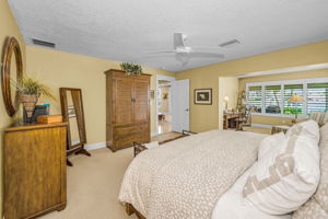 Primary Bedroom1c