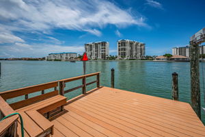 Dock2